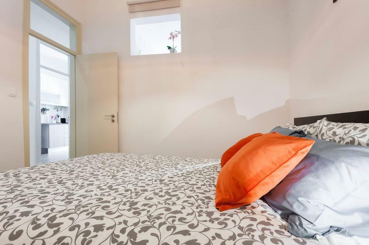 Sunny Orange Garden Apartment In Central Lisboa Exterior foto